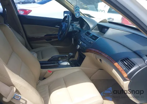 2011 Honda Accord Exl z USA, uszkodzony, nr VIN 1HGCP3F85BA031055